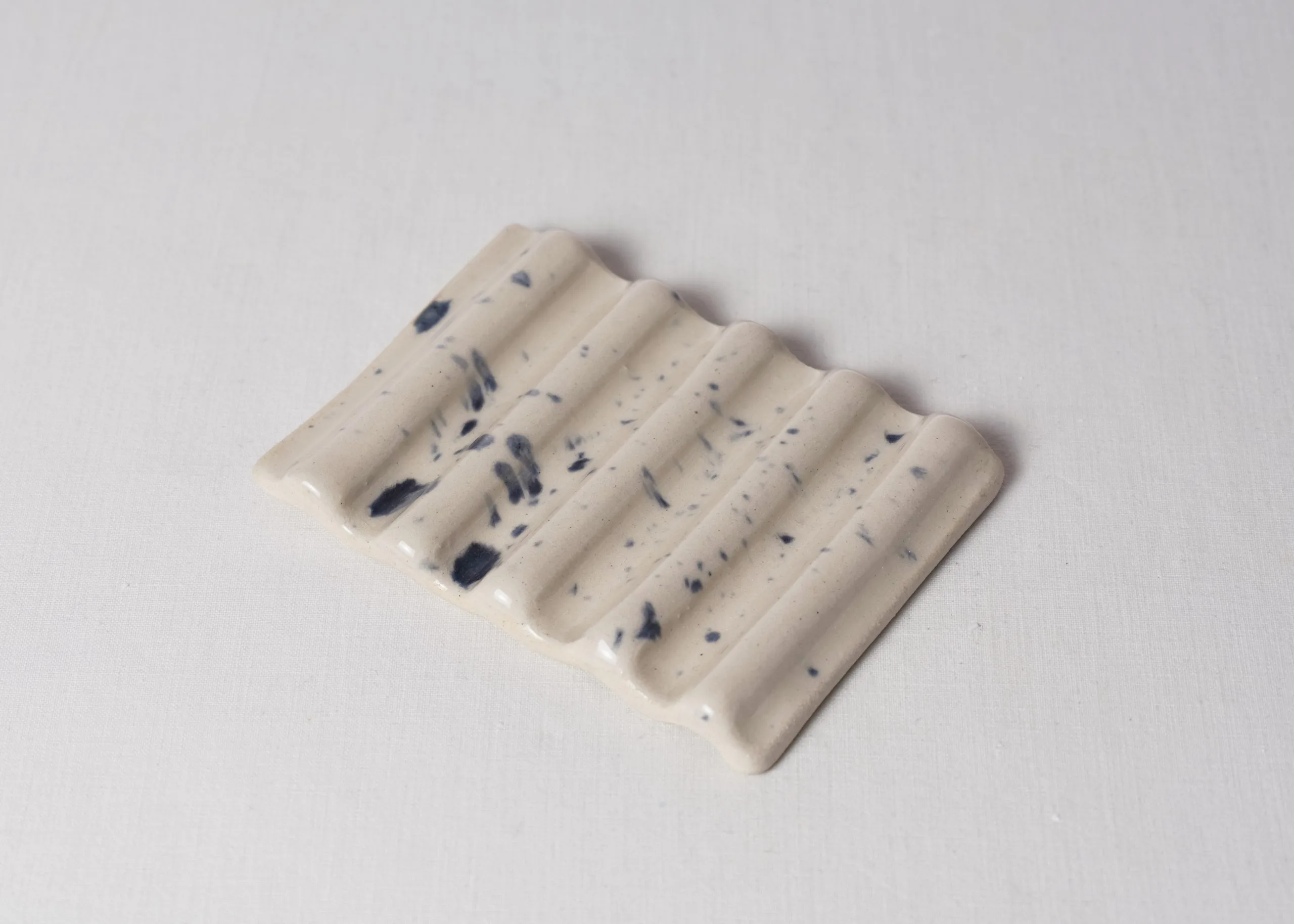 Wave Soap Tray - Image 2